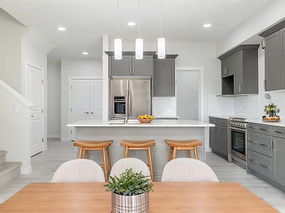 4th image of 182 W Sora Way SE