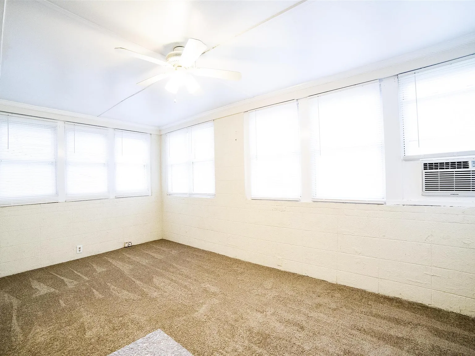 519 Lafayette Ave — Photo 2