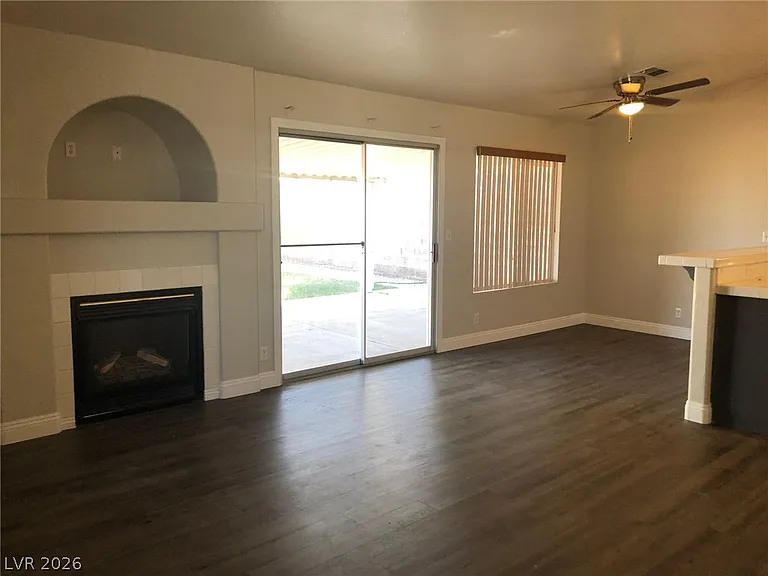 916 Clubview Dr — Photo 17