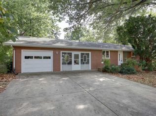2020 Zuppke Dr, Urbana, IL