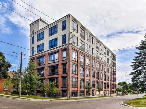 120 Mansion St #105, Kitchener, ON N2H 0A1