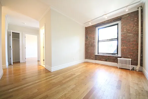 Rented by (Legacy) NY Quality Living Uptown | media 11