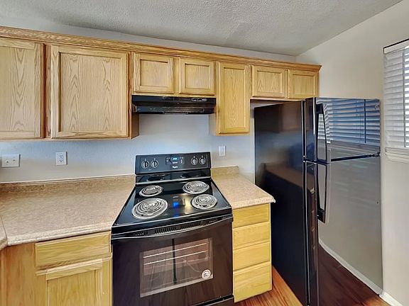 4th image of 14384 E 47th Dr
