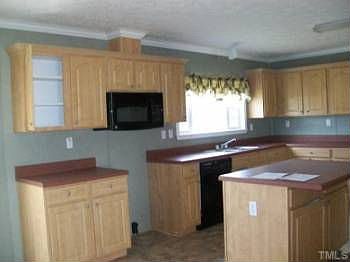 2nd image of 116 Boulder Dr