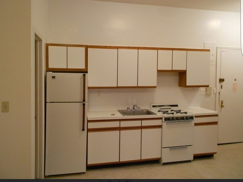 1st image of 411 14th St