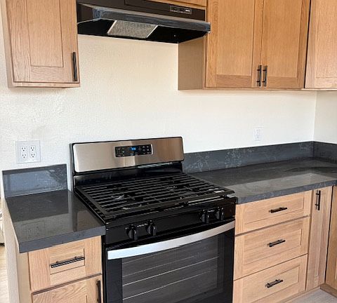 2nd image of 923 Nolden St APT 14