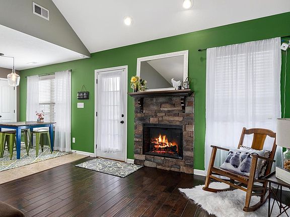 5th image of 2984 McManus Cir