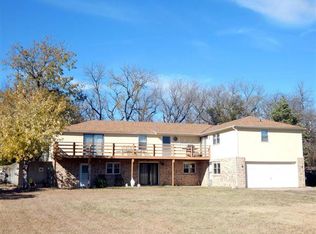 1205 N Old Goat Ranch Rd, Mulvane, KS 67110