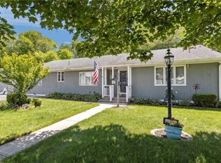 15 Hanley Ln, Warren, RI 02885
