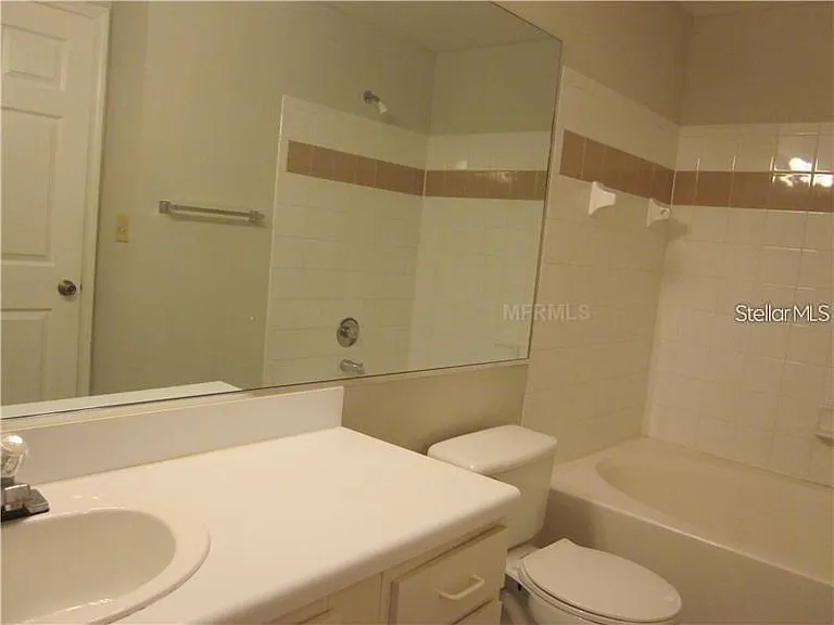 5606 Pinnacle Heights Cir #306 — Photo 8