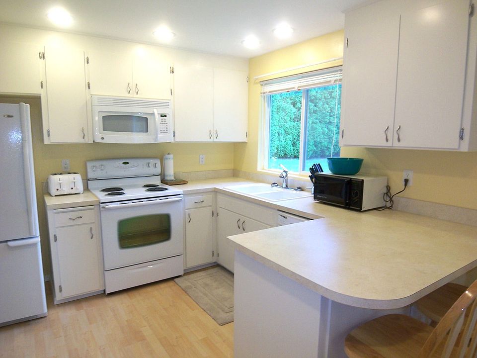 1st image of 4904 184th Pl SW