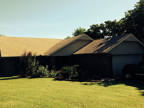 4th image of 811 Cedar Dr
