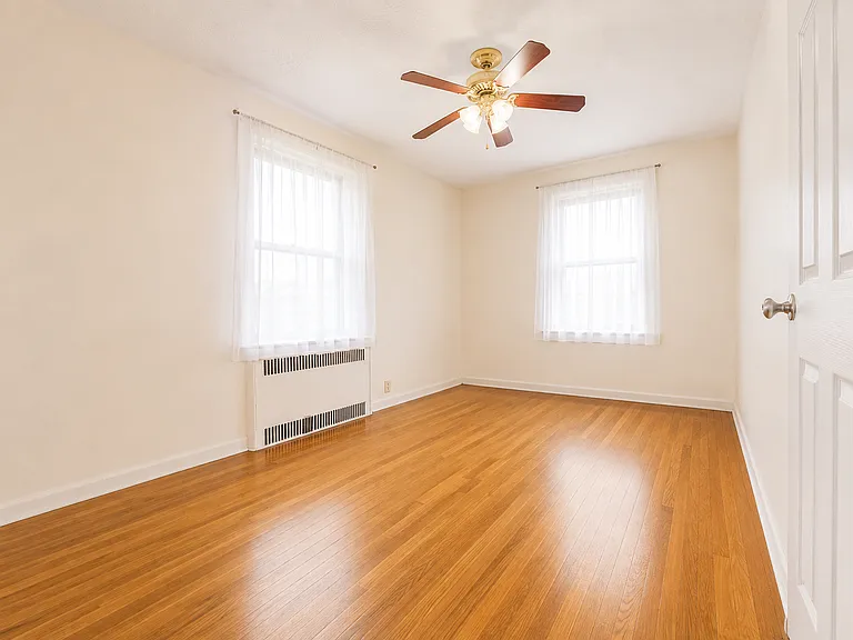 33-38 Parsons Blvd #203 — Photo 8