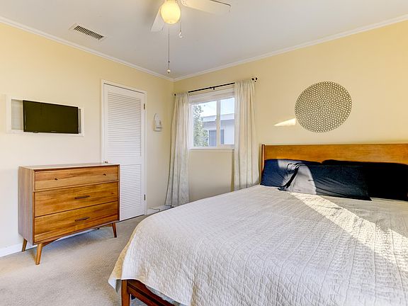 4th image of 7931 Canary Way