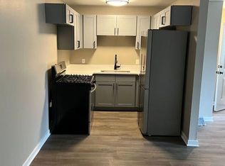 1200 Light Rd APT 210, Oswego, IL 60543