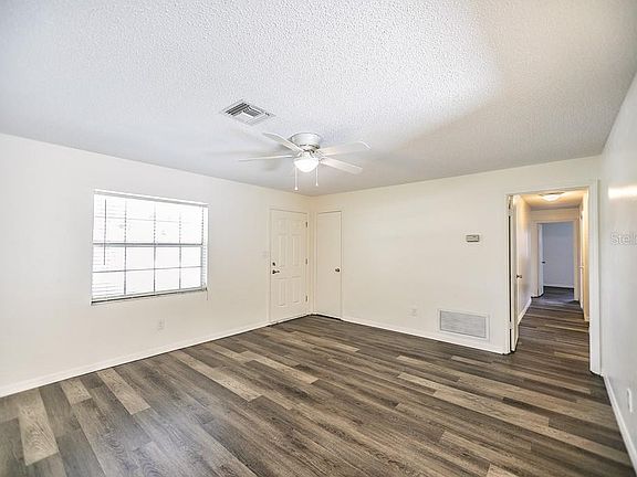 3rd image of 2636 Oak Dr