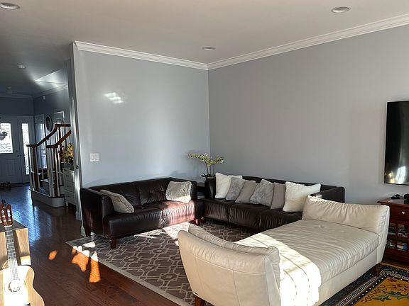 5th image of 50 Harrison Ave