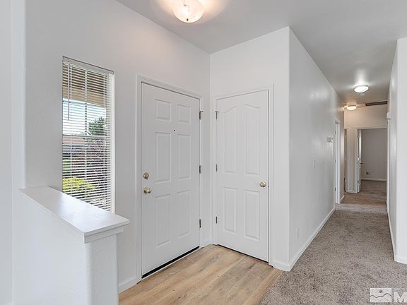 3rd image of 869 Woodhaven Dr