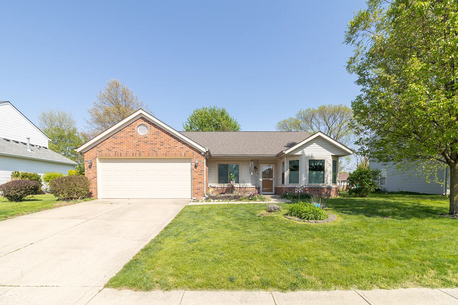 377 Van Buren St photo 1