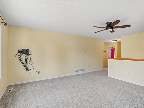 4th image of 2545 Whispering Ridge Dr