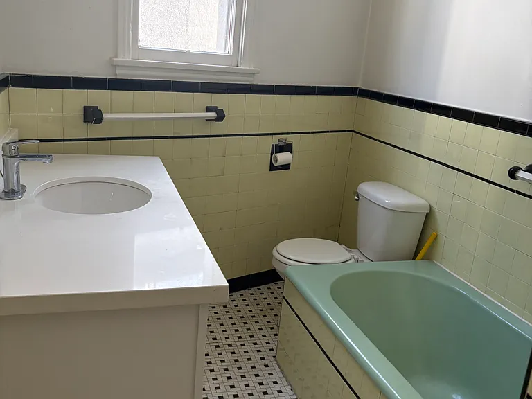 1917 Palmerston Pl #204 — Photo 7