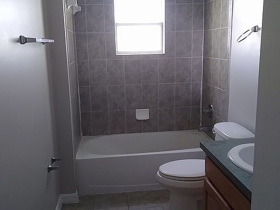 4th image of 22506 SE 76th Pl
