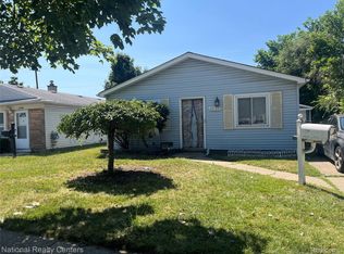 20795 Helle Ave, Warren, MI 48089