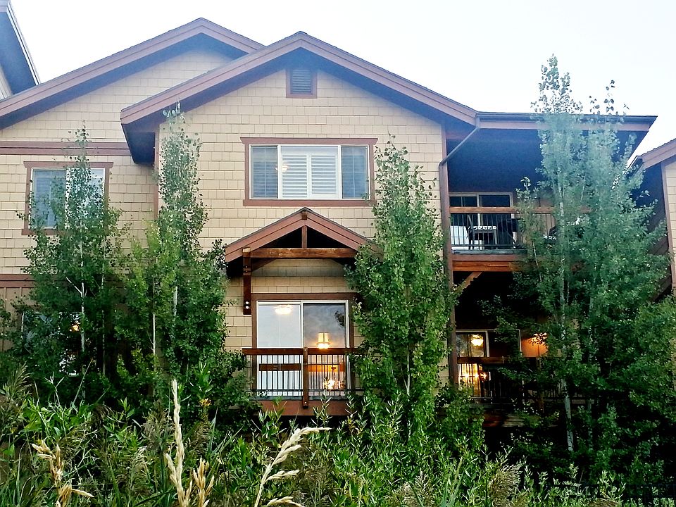 Unit 3207 - one level condo