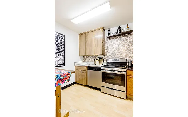 Sold by Douglas Elliman | media 15