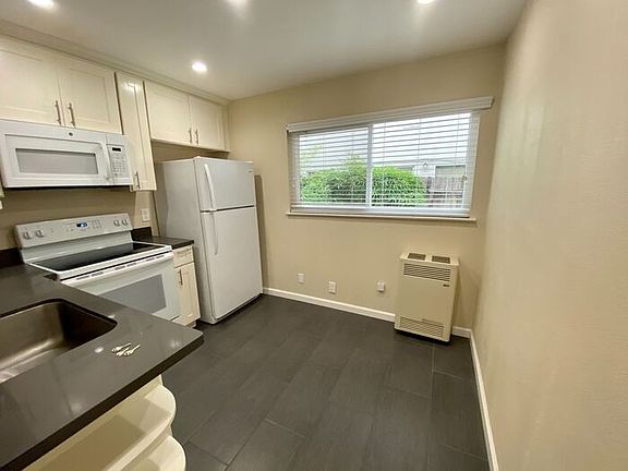 2nd image of 852 Blair Ave