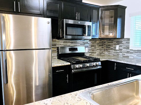 2nd image of 821 N Austin Ave #208