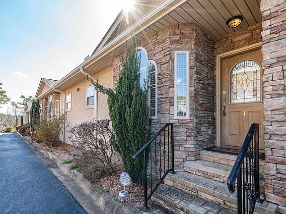 4th image of 620 Grand Point Dr #22A