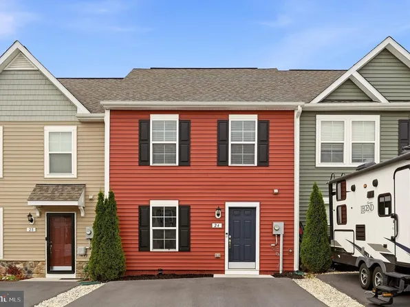 24 Loblolly Dr, Bunker Hill, WV 25413