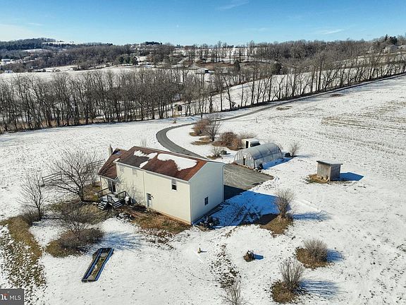 3rd image of 1198 Trinity North Rd