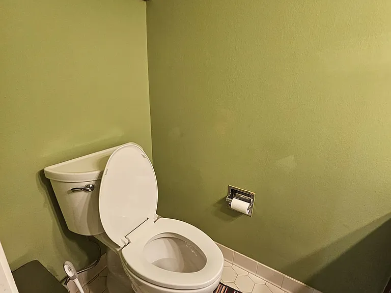 2566 Vauxhall Pl — Photo 28