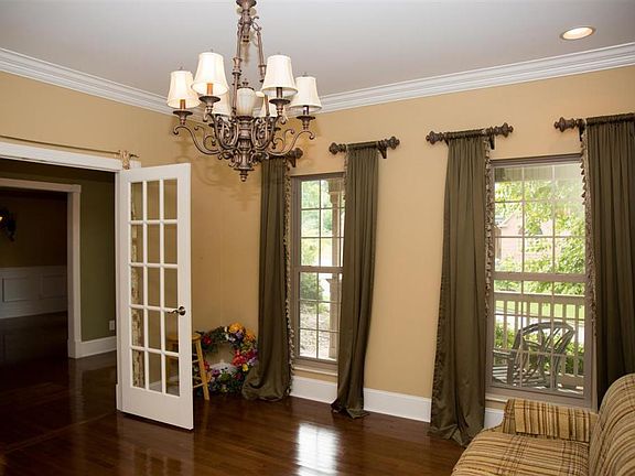 4th image of 107 Kitts Ln