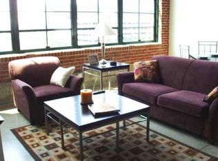 2323 Locust St APT 310, Saint Louis, MO 63103