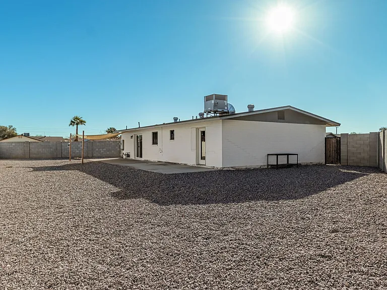 1420 N Rose St — Photo 27