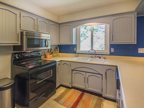 5th image of 6545 Albion Dr