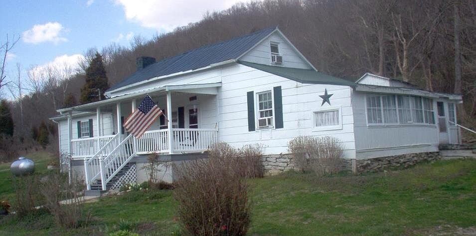 1st image of 3138 Charleston Bottoms Rd