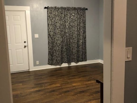 2nd image of 1280 W Congress St