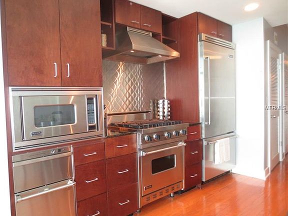 4th image of 1208 E Kennedy Blvd Unit 1008