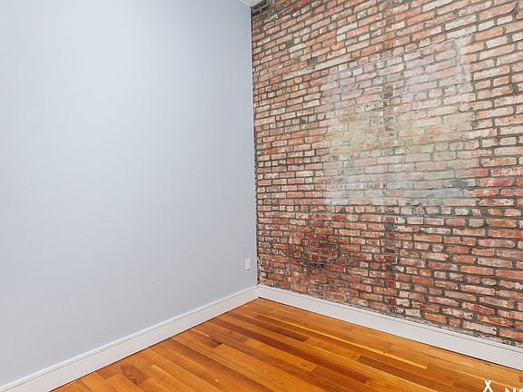 5th image of 293 Irving Ave #4C