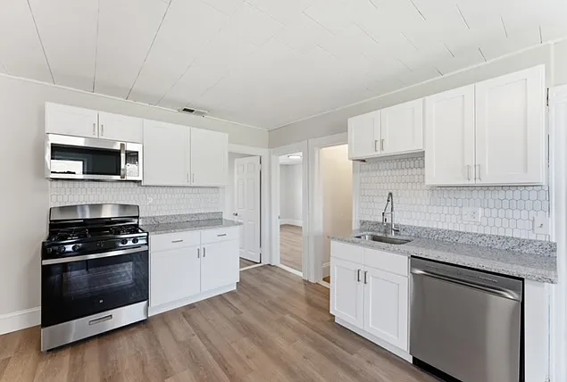12 Hanover St #2 — Photo 2