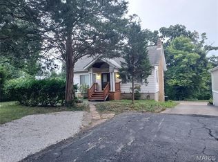 11610 Big Bend Rd, Saint Louis, MO 63122