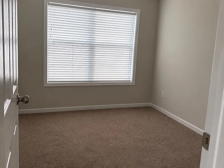 6010 Ellington Cv — Photo 19