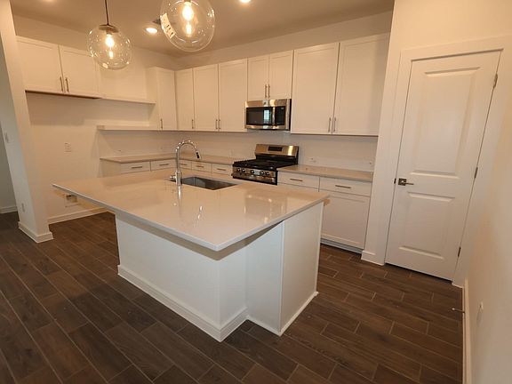 4th image of 7826 Jade Crest Dr
