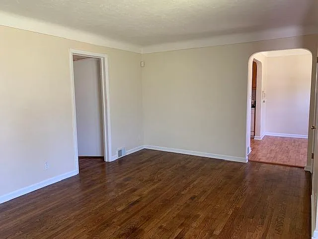 4198 Hinsdale Rd — Photo 8