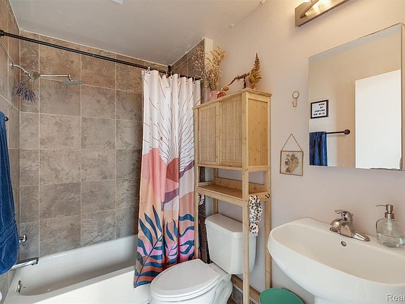 5th image of 6533 E Jefferson Ave APT 312