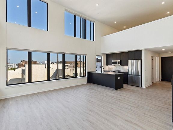 4th image of 500 N 13th St APT 201